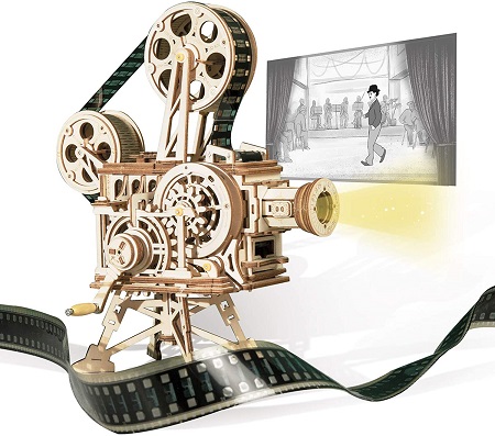 Steampunk DIY movie projector